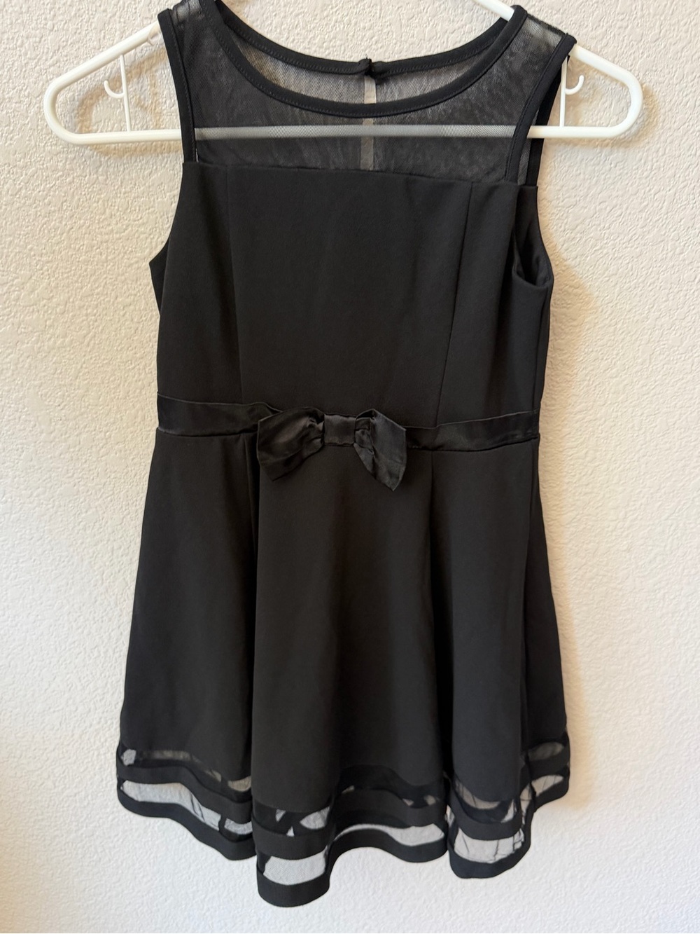 NWOT Calvin Klein Black Sleeveless Mesh Yoke Bow-Accent Party Dress, size 8